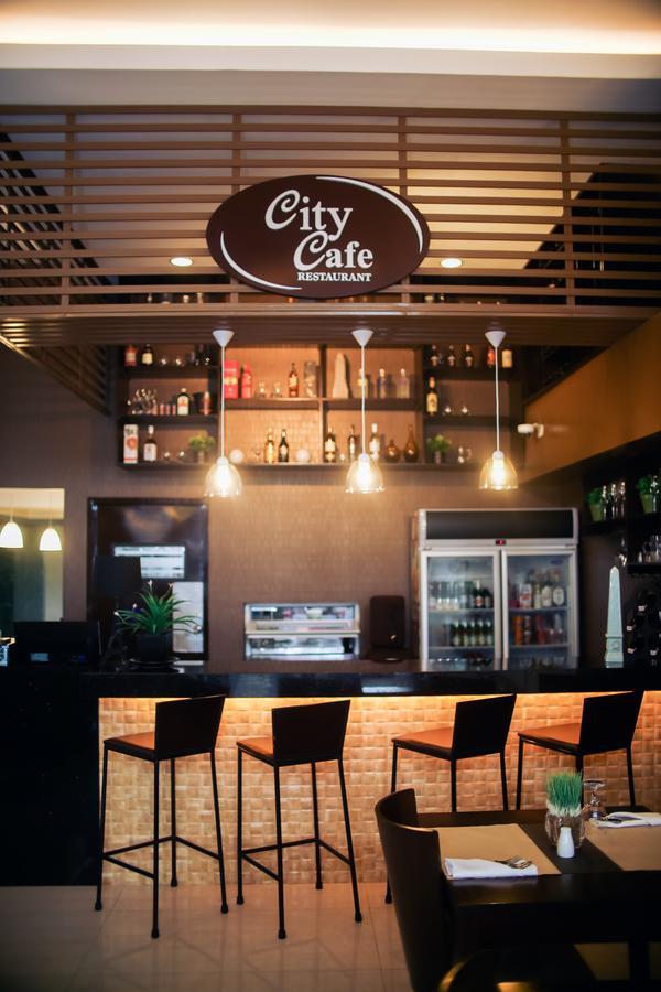 Prime City Resort Hotel Angeles Exteriér fotografie