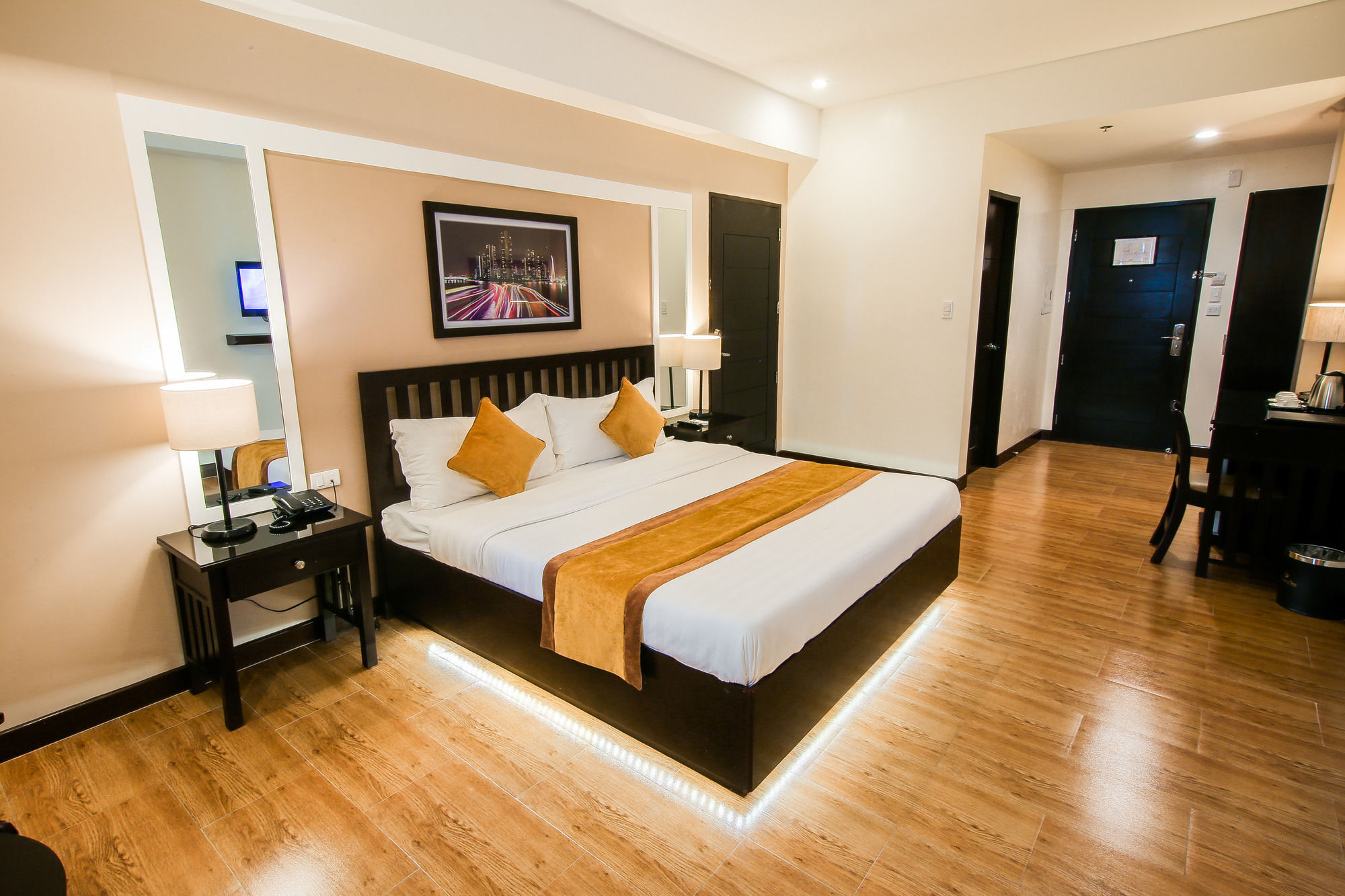 Prime City Resort Hotel Angeles Exteriér fotografie