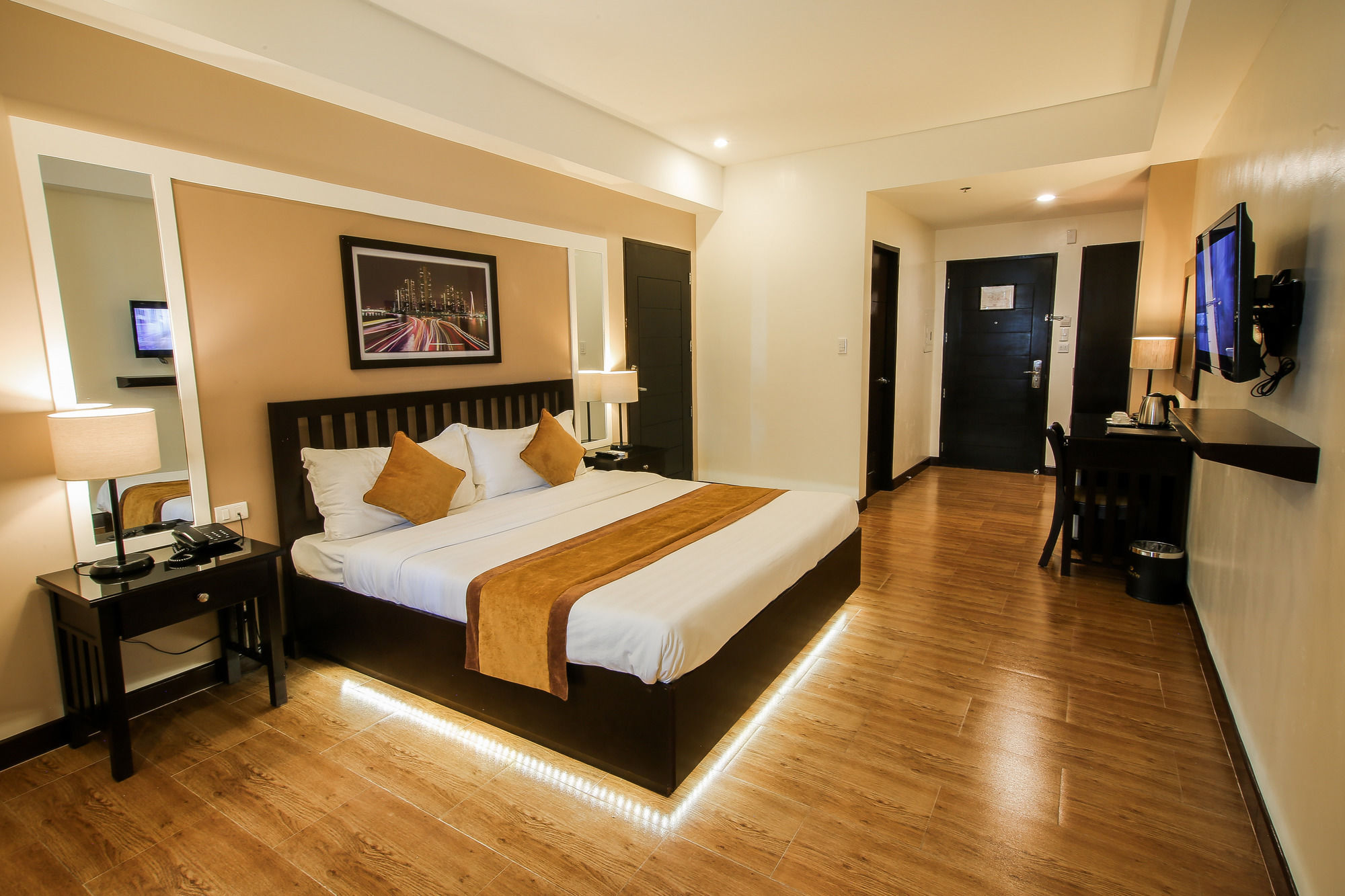 Prime City Resort Hotel Angeles Exteriér fotografie
