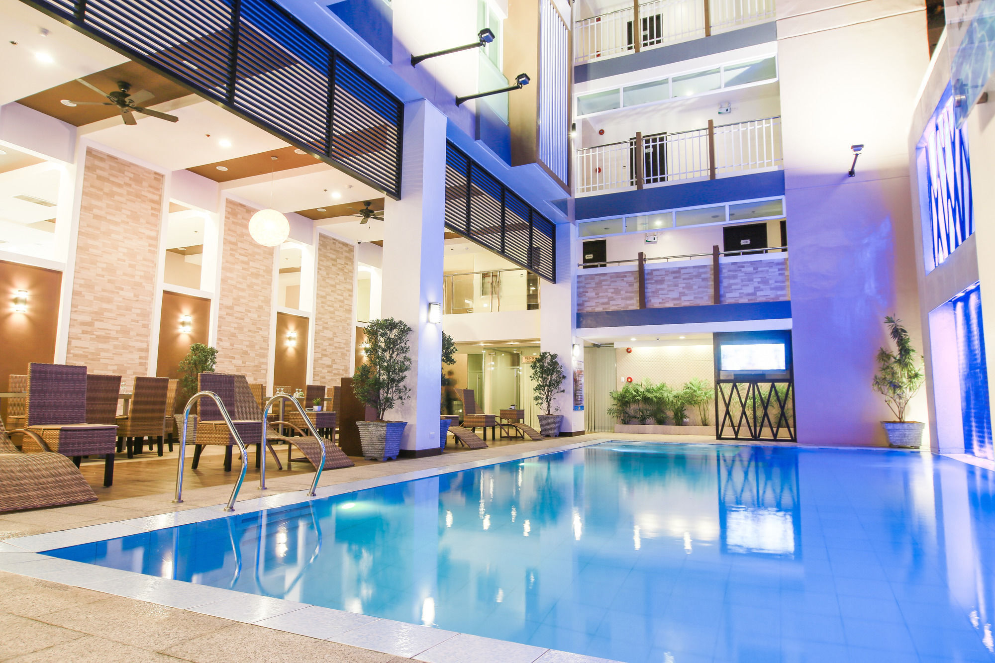 Prime City Resort Hotel Angeles Exteriér fotografie