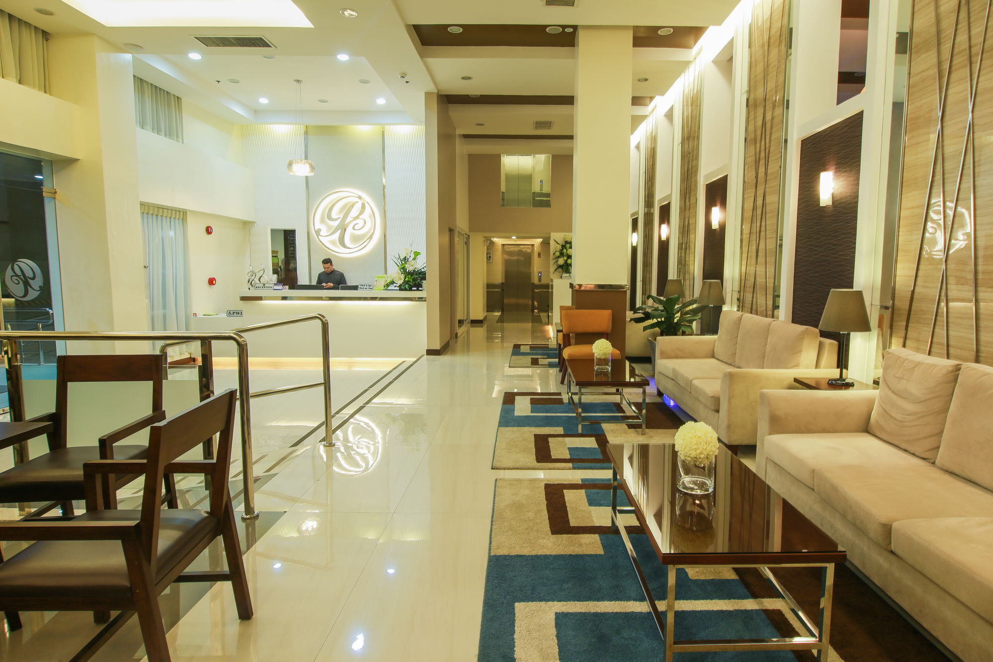Prime City Resort Hotel Angeles Exteriér fotografie